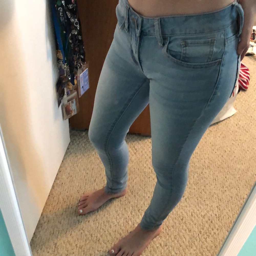 Light Washed Jeans